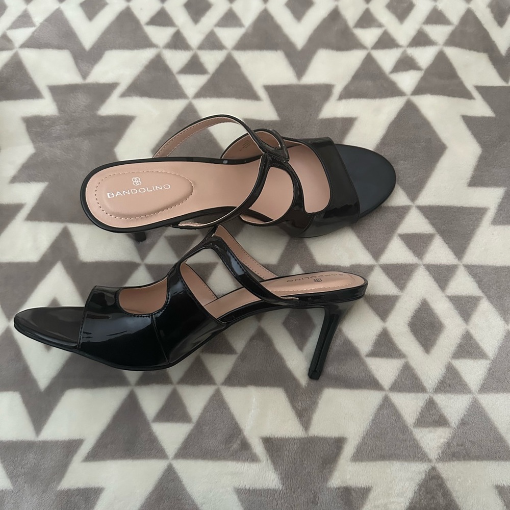 Bandolino Women's Glossy Black Sandals - Picture 3 of 5